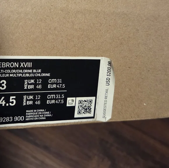 Lebron 18 Men Sz 13. Never Worn. Comes In Box.